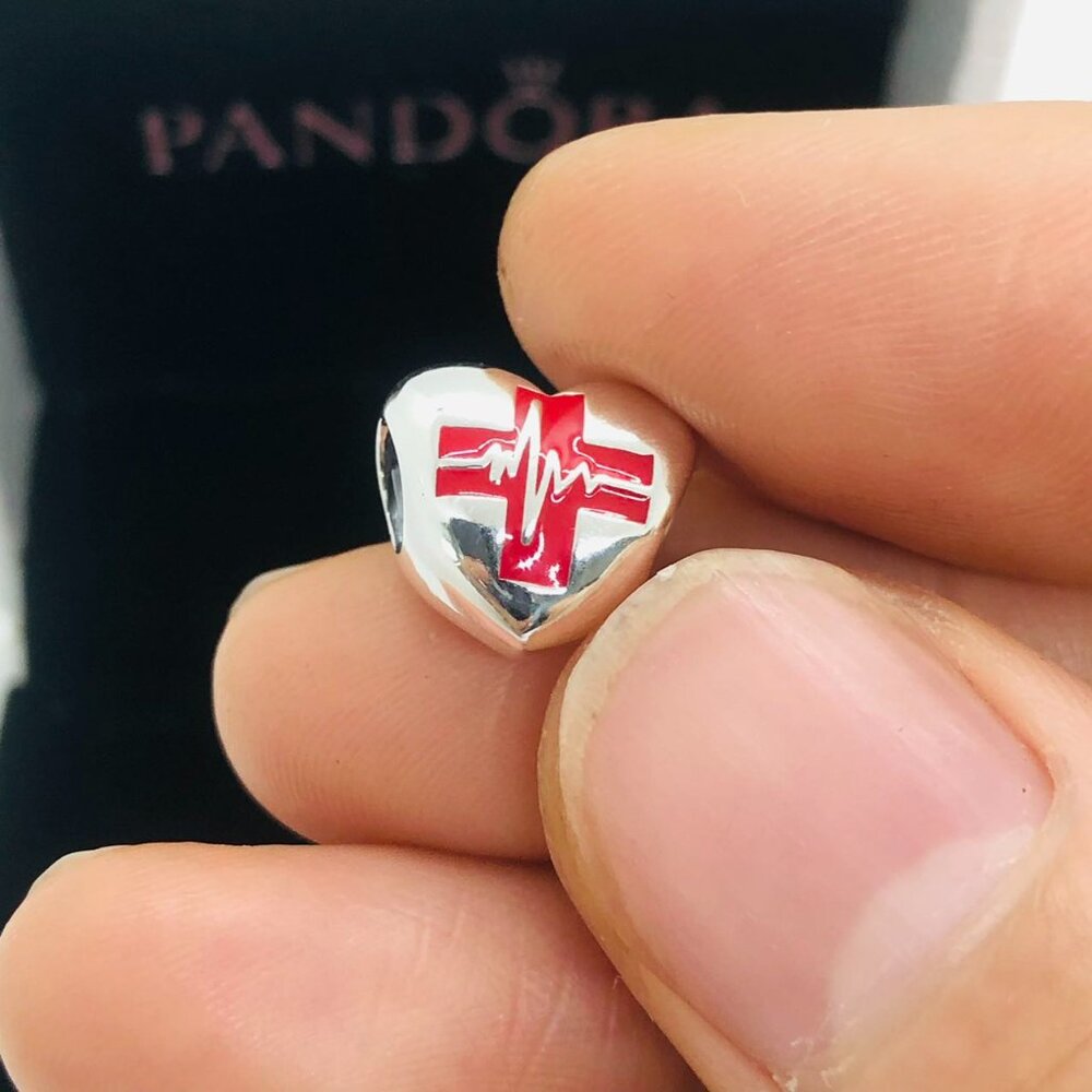 ✨🔥Pandora Exclusive Nurse Red Cross & Pulse Charm Nurse Doctor Charm